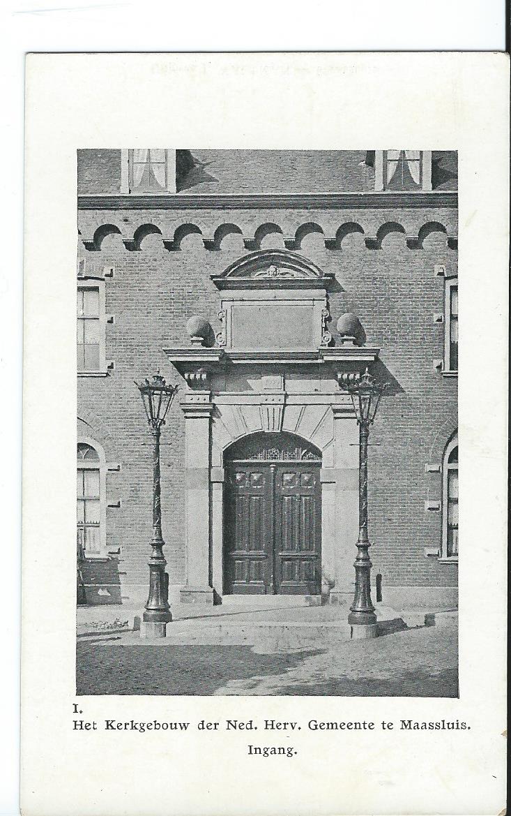Maassluis (ZH), Het Kerkgebouw der Ned Hervormde Gemeente. Ingang.