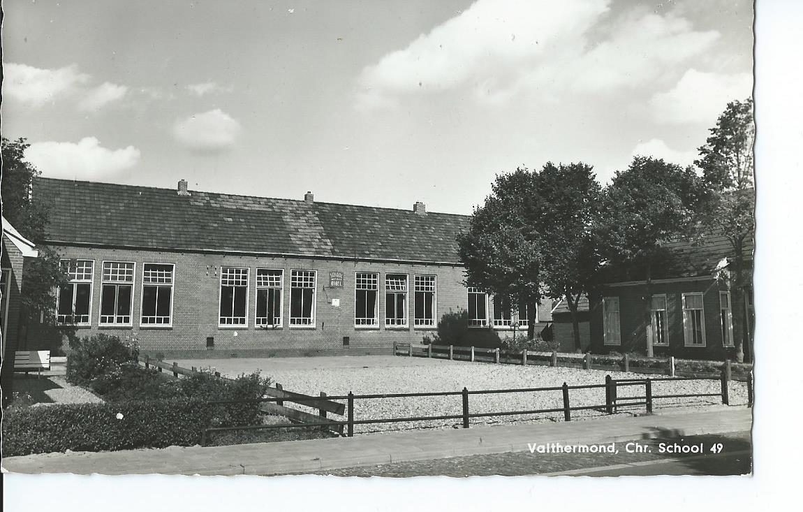 Valthermond (DR), Chr. School