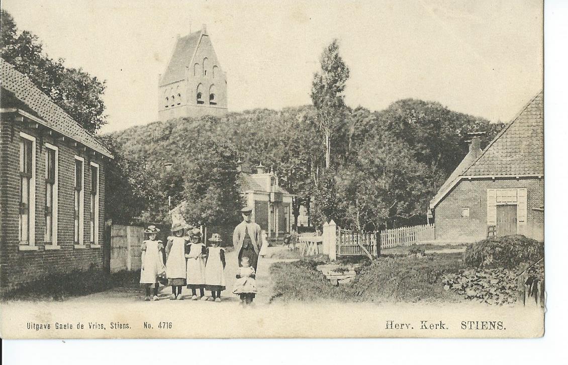 Stiens (FR), Herv. Kerk