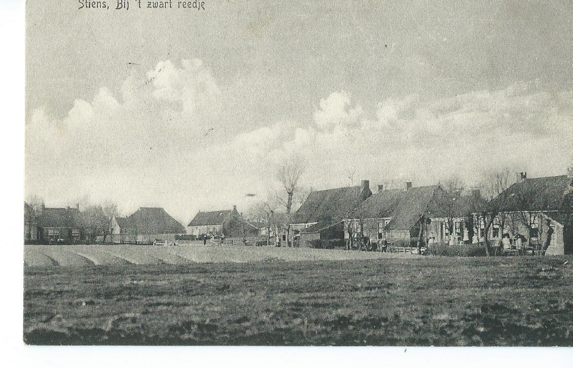 Stiens (FR), Bij 't zwart reedje