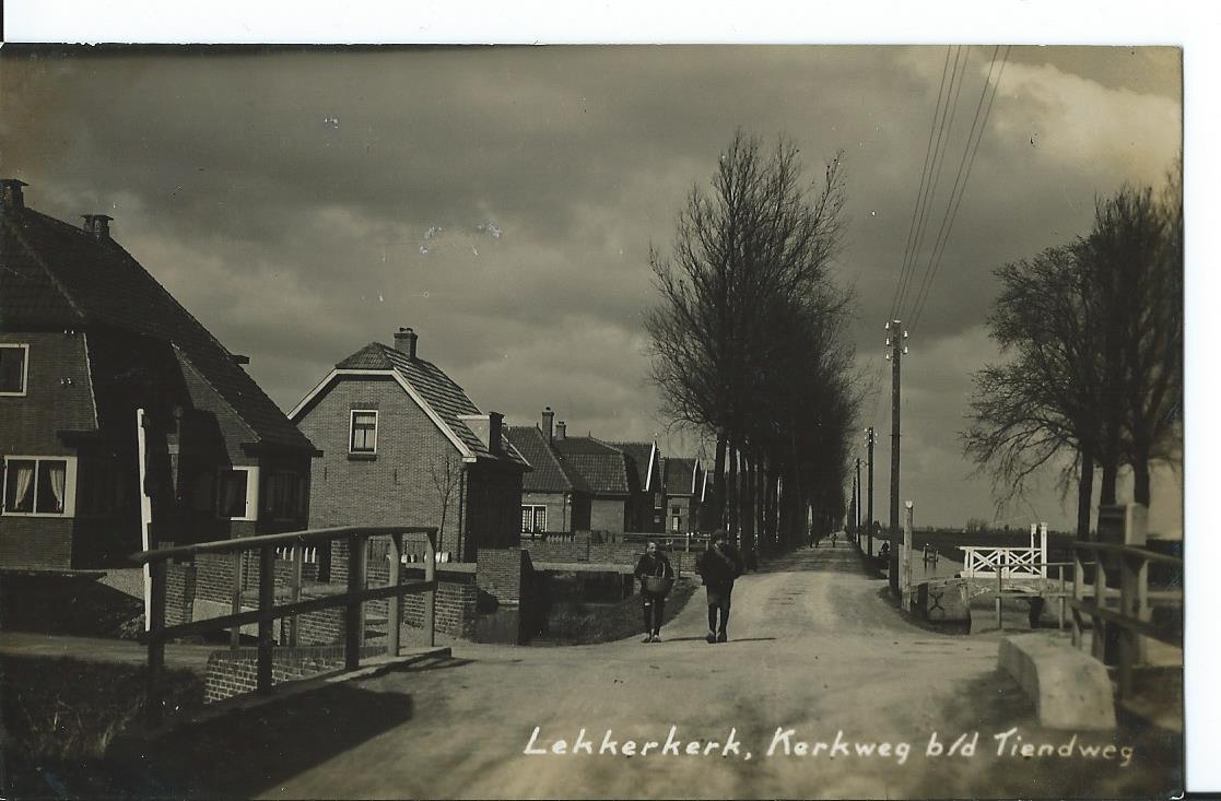 Lekkerkerk (ZH), Kerkweg b/d Tiendweg