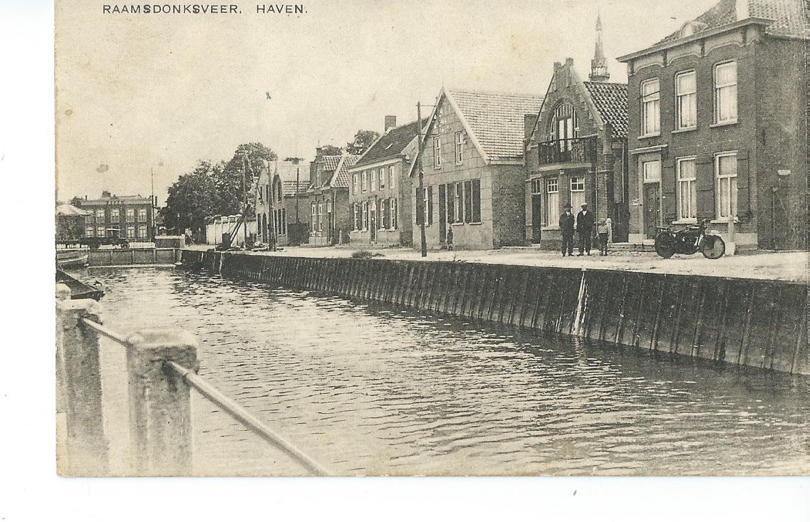 Raamsonksveer (NB), Haven
