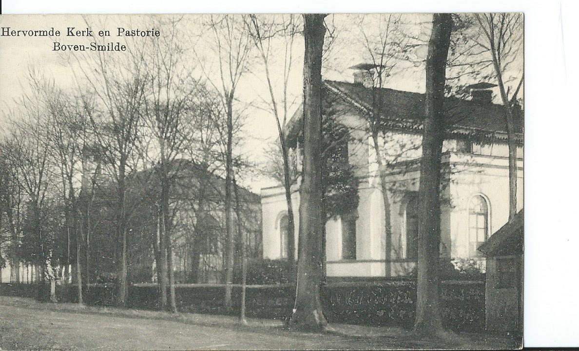 Bovensmilde (DR), Hervormde kerk en pastorie