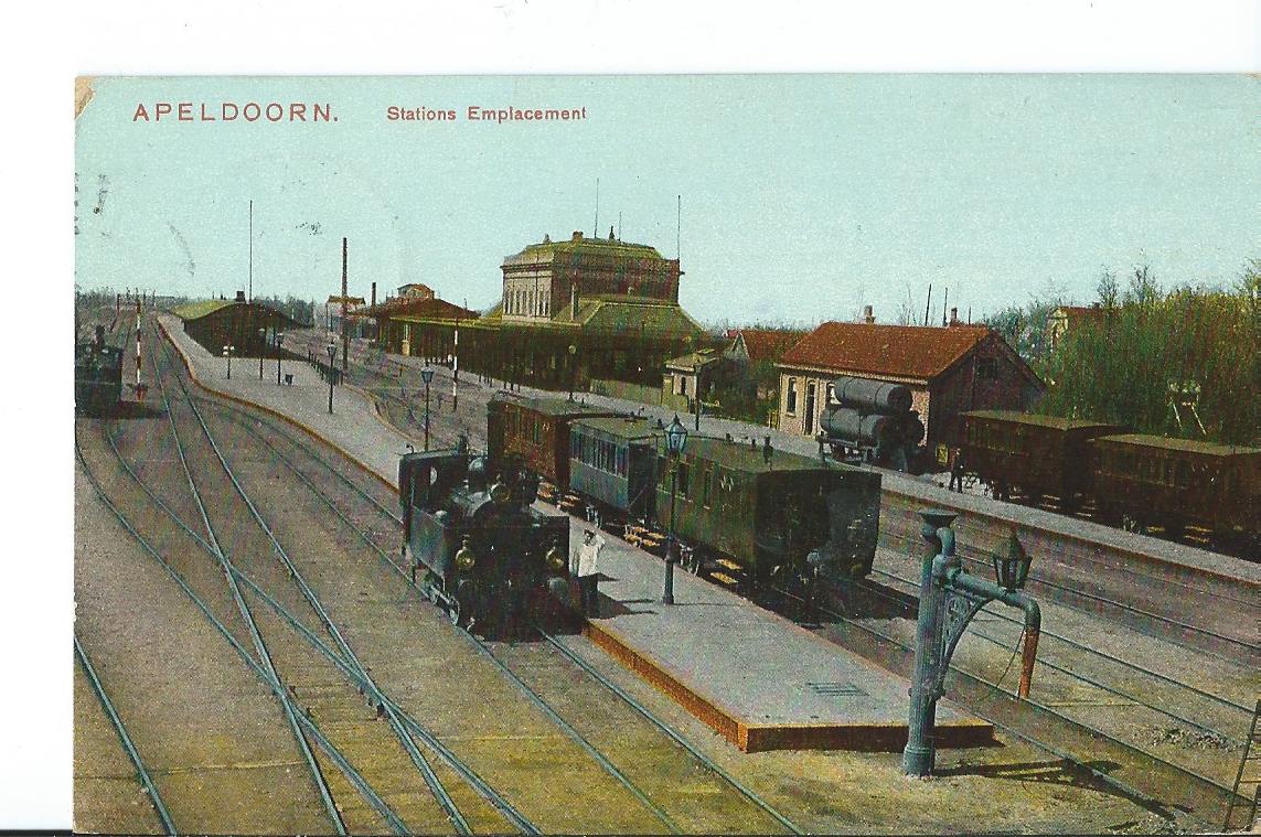 Apeldoorn, Stations Emplacement