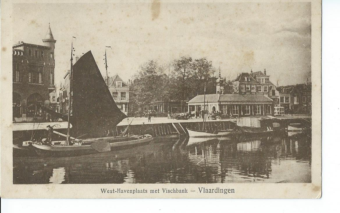 Vlaardingen (ZH), West-Havenplaats met Vischbank