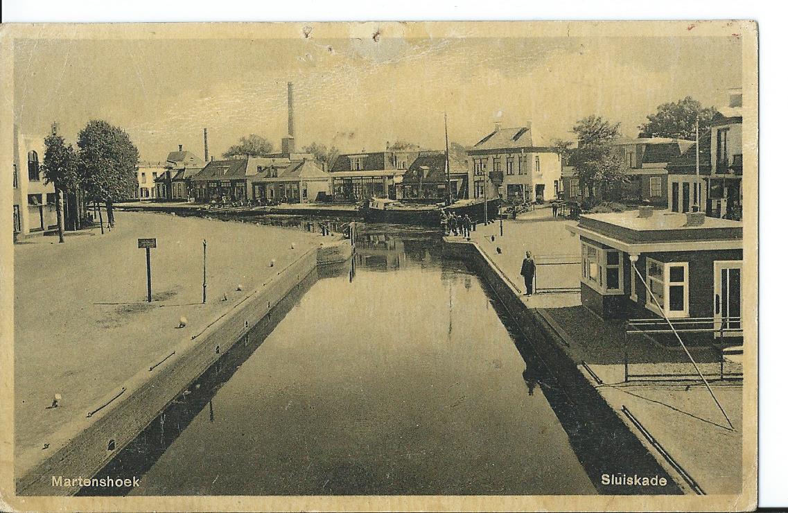 Martenshoek (GR), Sluiskade