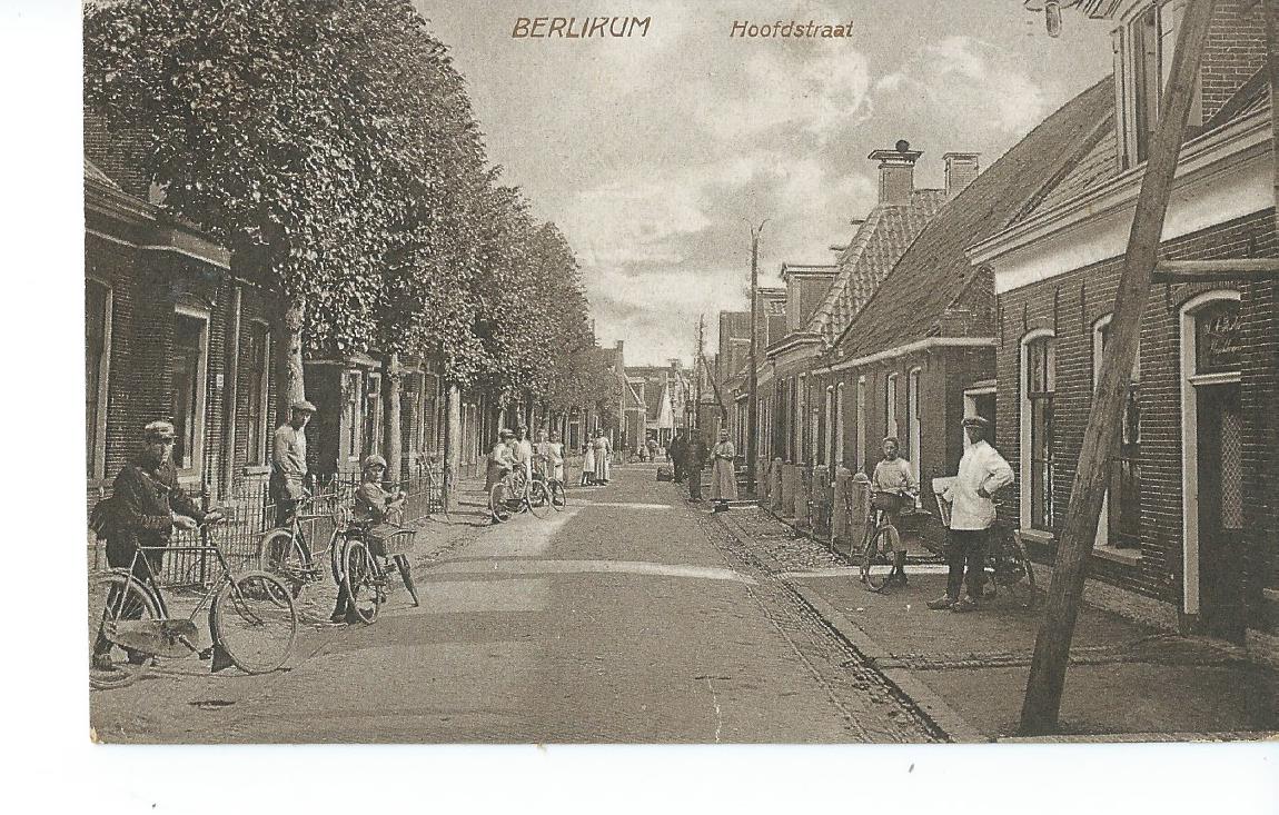 Berlikum (FR), Hoofdstraat