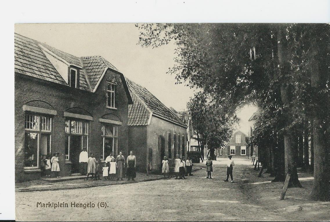 Hengelo (GL), Marktplein - 2424