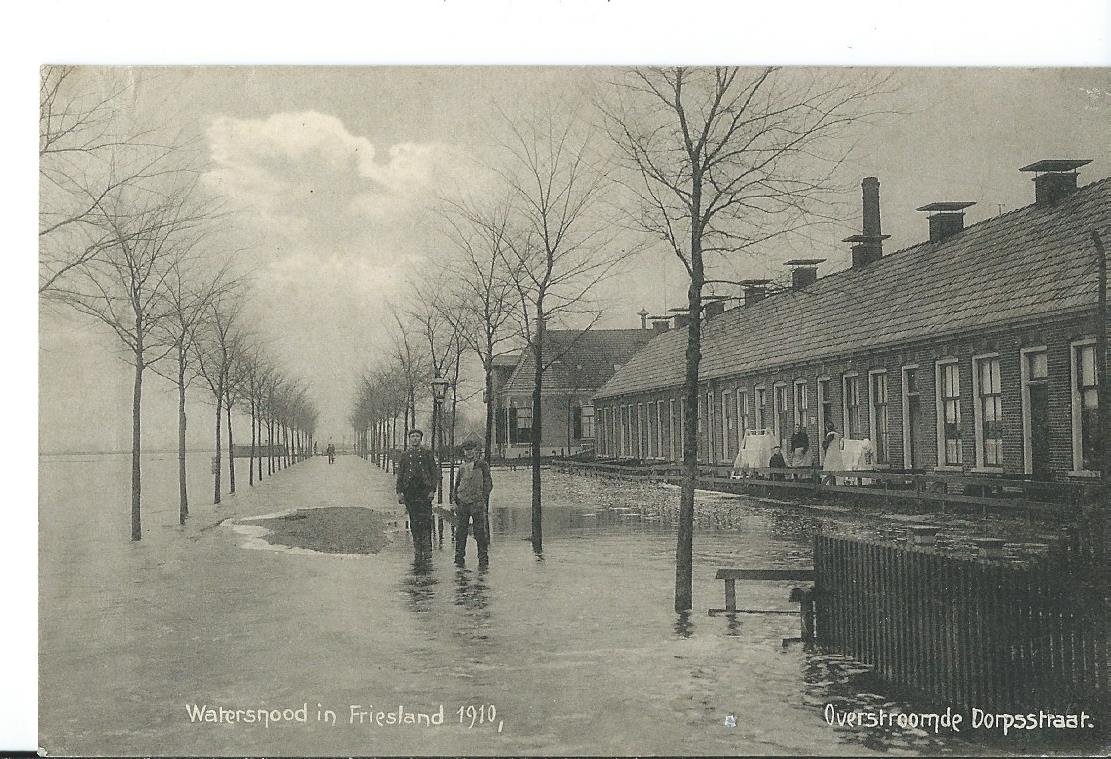 Friesland (FR), Watersnood 1910, Overstroomde Dorpsstraat