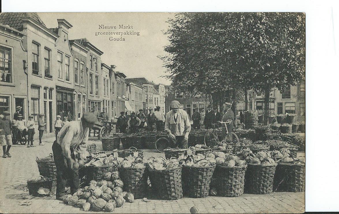 Gouda (ZH), Nieuwe Markt, groenteverpakking
