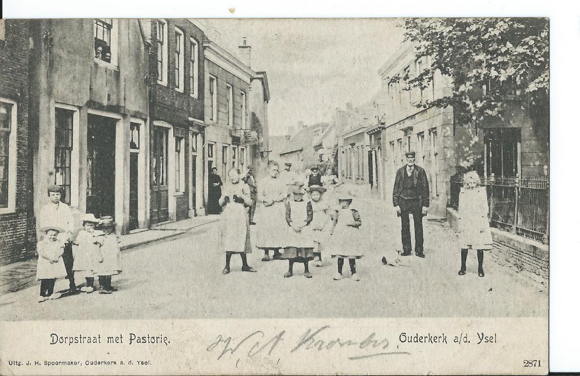 Ouderkerk a.d. IJssel (ZH), Dorpstraat met Pastorie
