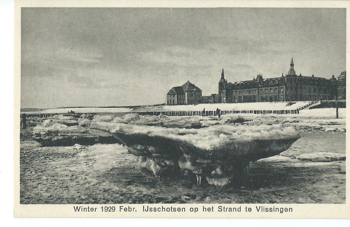 Vlissingen (ZL), Winter 1929 Febr. IJsschotsen op het Strand 