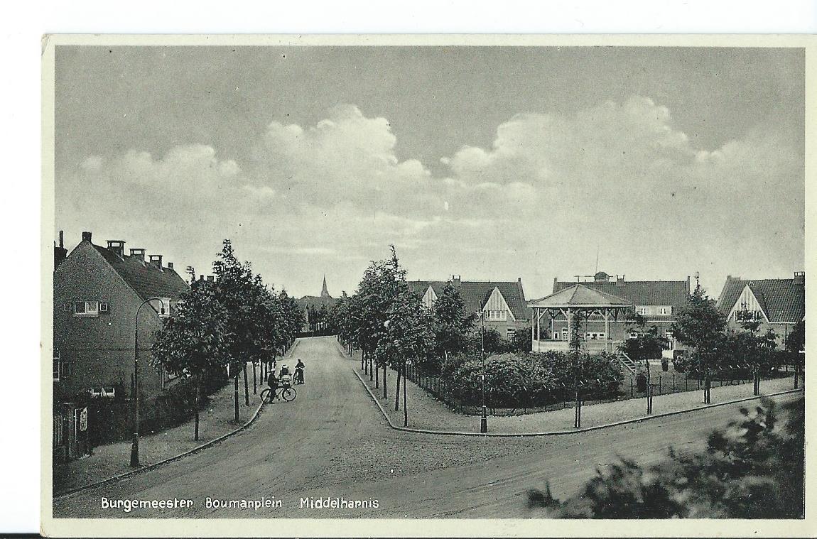 Middelharnis (ZL), Burgemeester Boumanplein