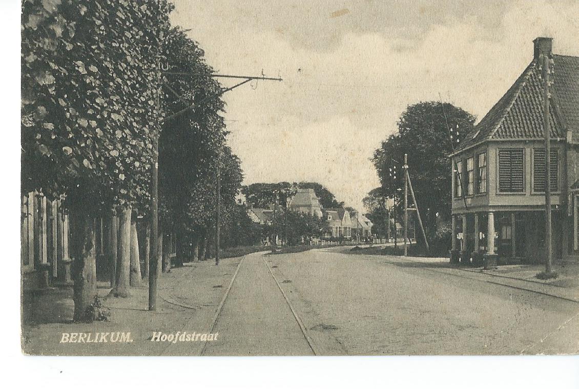 Berlikum (FR), Hoofdstraat