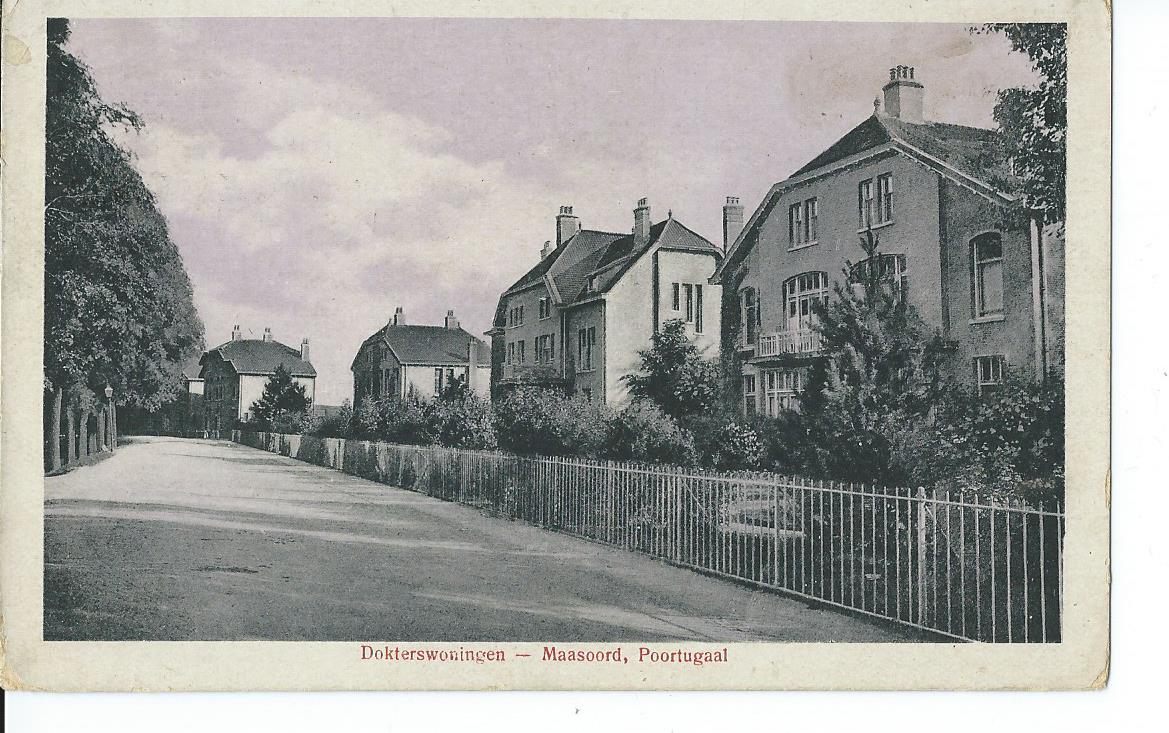 Poortugaal (ZH), Maasoord - Dokterswoningen