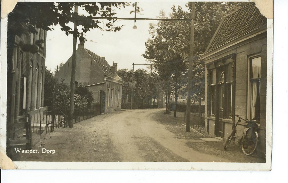 Waarder (ZH), Dorp