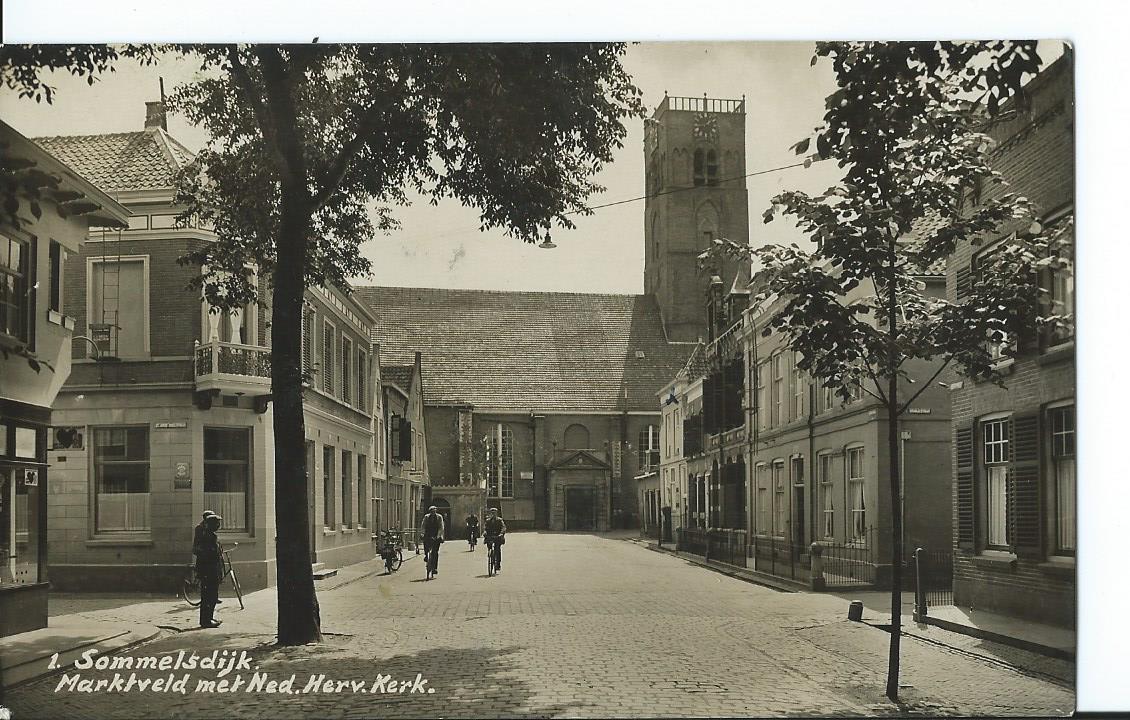 Sommelsdijk (ZH), Marktveld met Ned. Herv. Kerk
