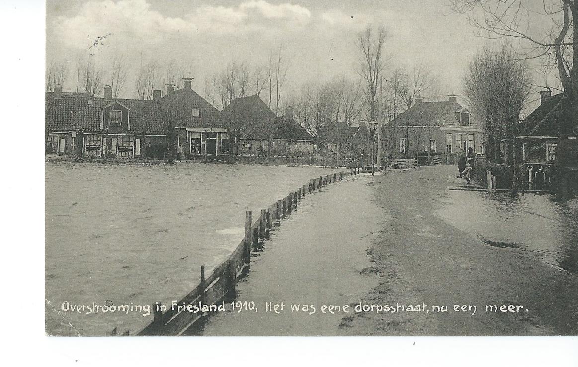 Friesland (FR), Overstrooming 1910, Het was eene dorpsstraat, nu een meer