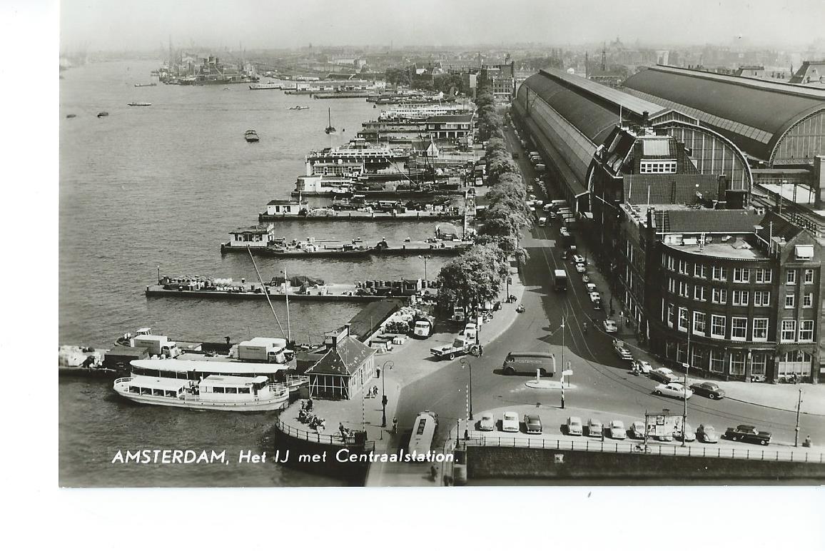 Amsterdam (NH), Het IJ met Centraal Station