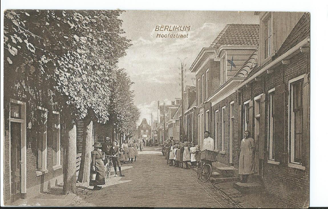 Berlikum (FR), Hoofdstraat