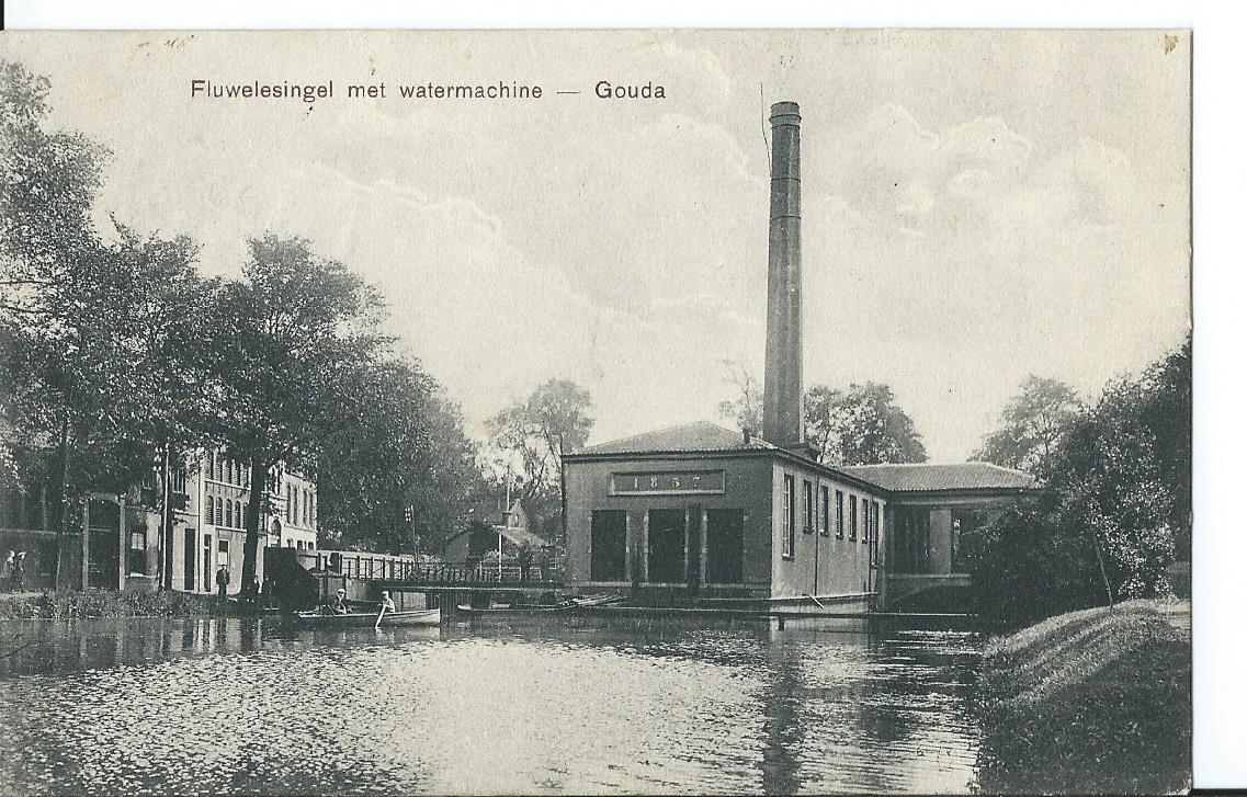 Gouda (ZH), Fluwelesingel met watermachine, 2516