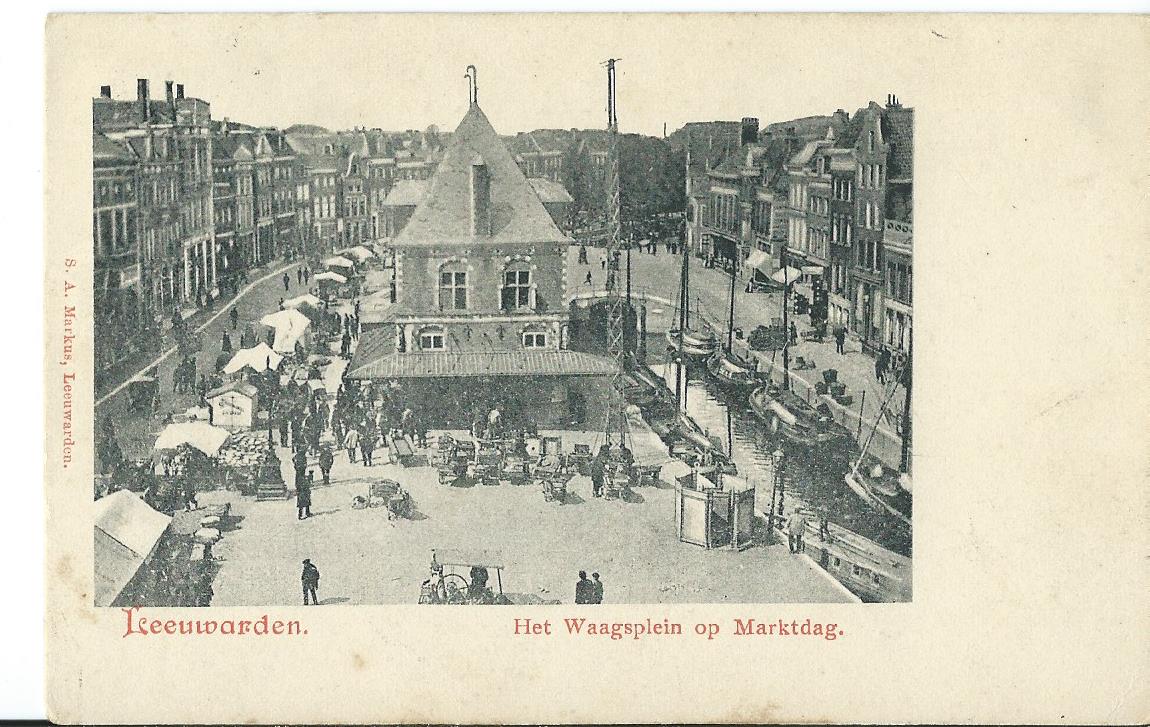 Leeuwarden (FR), Het Waagplein op Marktdag