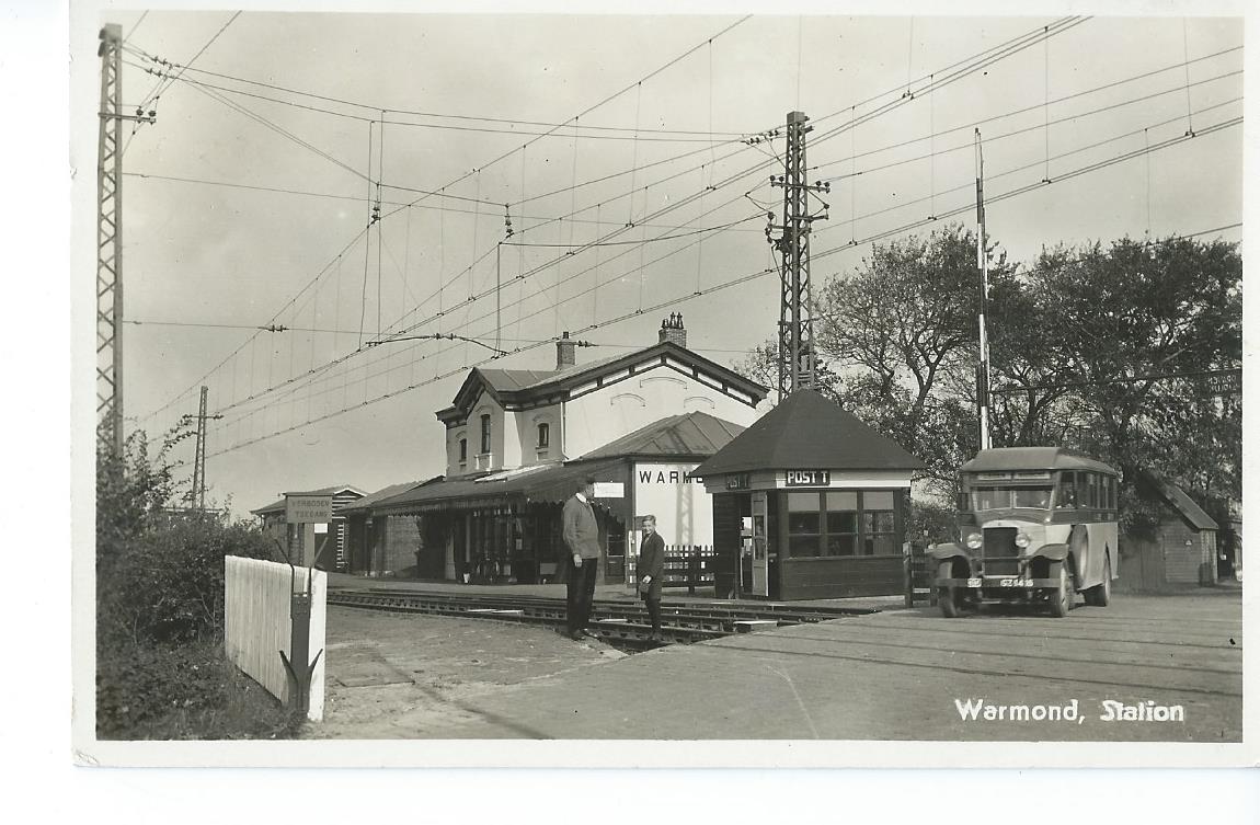 Warmond (ZH), Station