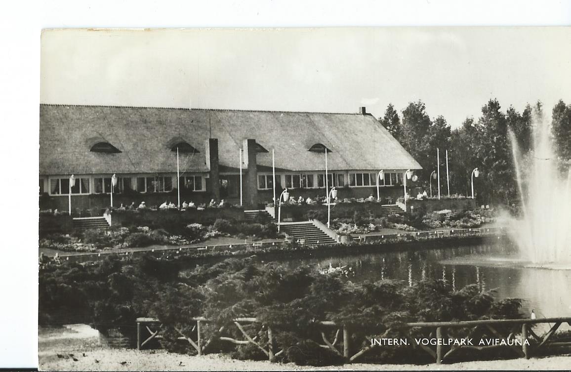 Aphen aan den Rijn (ZH), Intern. Vogelpark Avifauna, Restaurant